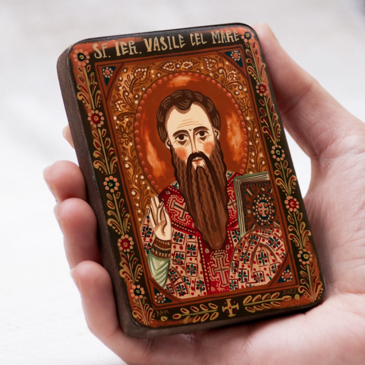 Icoană pe lemn "Sf. Ier. Vasile cel Mare", miniatură, 7x10 cm